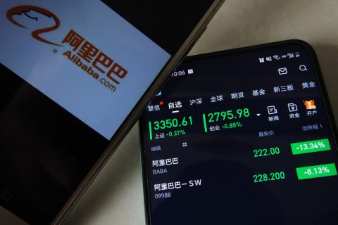 股票出现底背离代表什么？